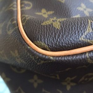 Additional pictures of the LV keepall 55